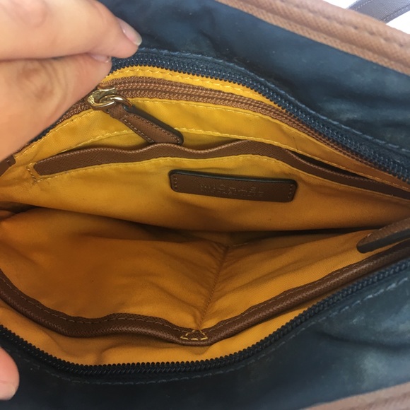 authentic navy blue michael kors purse - Picture 2 of 5